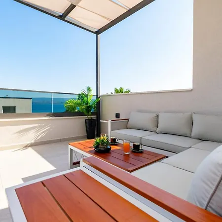 Luxury Penthouse White Angel Apartment Duce Exterior photo